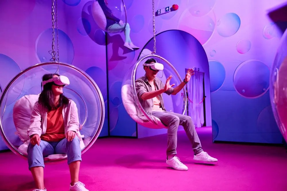 Expérience « Bubble Planet » - un voyage sensoriel à travers 10 salles thématiques à Arizona Mills