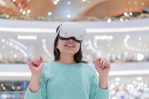 Les premières versions des lunettes AR Orion de Meta intégraient une unité de calcul à porter autour du cou