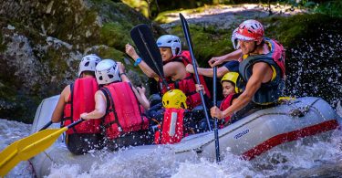 Nouvelle DLC de Kayak VR Explorez les grottes, profitez des visites guidées et vivez l'action du rafting dans le Yucatán