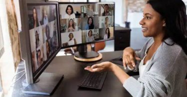 L'application Zoom arrive sur Quest, participez à vos réunions professionnelles sous forme d'avatar