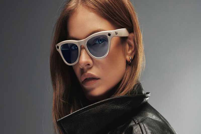 Le chiffre d'affaires des lunettes connectées Ray-Ban Meta triple, propulsant le pari de 3,5 milliards USD de Meta sur EssilorLuxottica