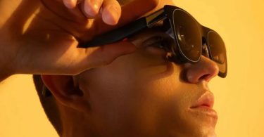 Tout le Monde Se Lance dans les Lunettes Intelligentes Maintenant