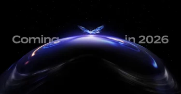Teaser officiel du Pico Project Swan, nouveau casque de réalité virtuelle prévu pour 2026, avec logo papillon lumineux sur fond spatial