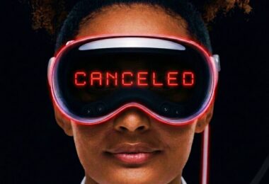 Femme portant un casque Apple Vision Pro entouré d'un halo lumineux rouge avec l'inscription CANCELED en lettres néon rouges affichée sur la visière, illustration symbolique de l'abandon du projet par Apple en avril 2026