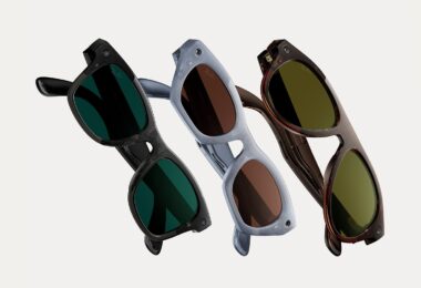 Lunettes connectées Ray-Ban Meta Gen 3 : Wayfarer noire verres verts, Zena bleu translucide verres bruns et Aviator écaille verres olive, avec caméra dans la monture